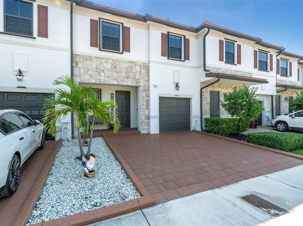 10269 W 32nd Ln, Hialeah, FL 33018