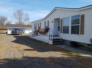 840 N Sloan St, Stanfield, OR 97875