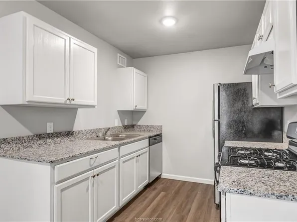 804 Navidad St #A, Bryan, TX 77801