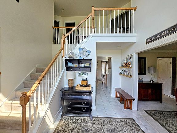 2nd image of 326 Canterbury Dr