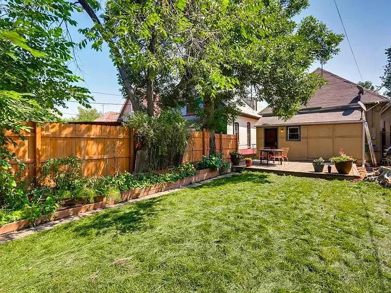 3537 N Franklin St — Photo 27