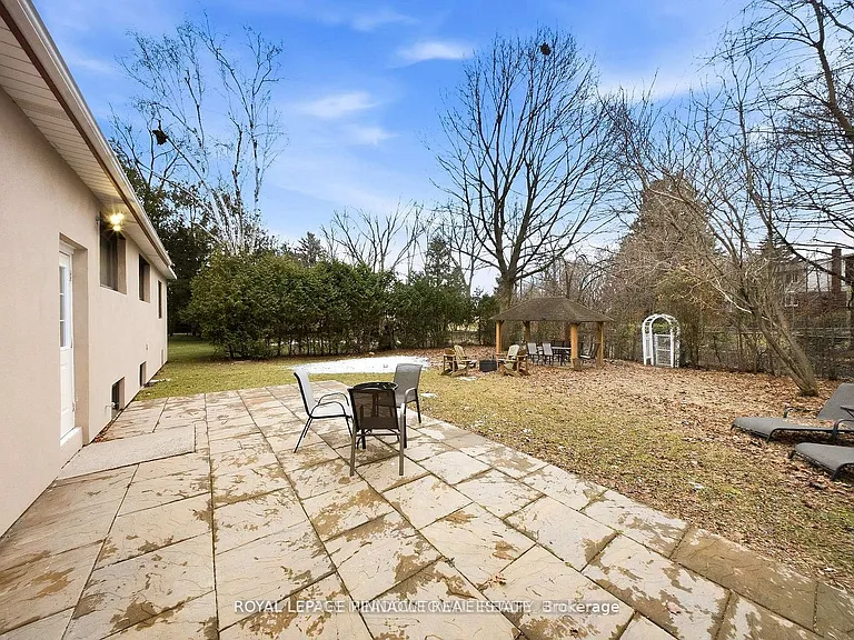 208 Glen Oak Dr — Photo 43