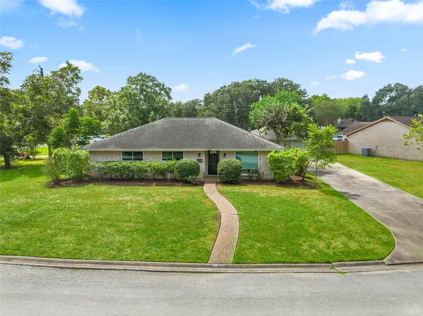 3822 Avenue P, Rosenberg, TX 77471