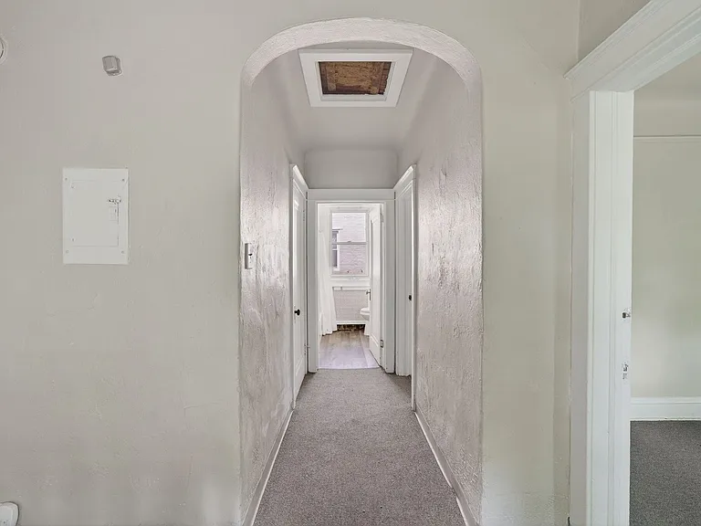 332 W Washington St — Photo 19