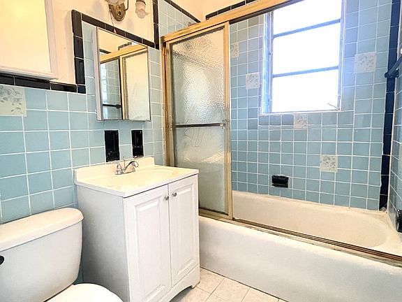 5th image of 408 Avenue W APT 2R