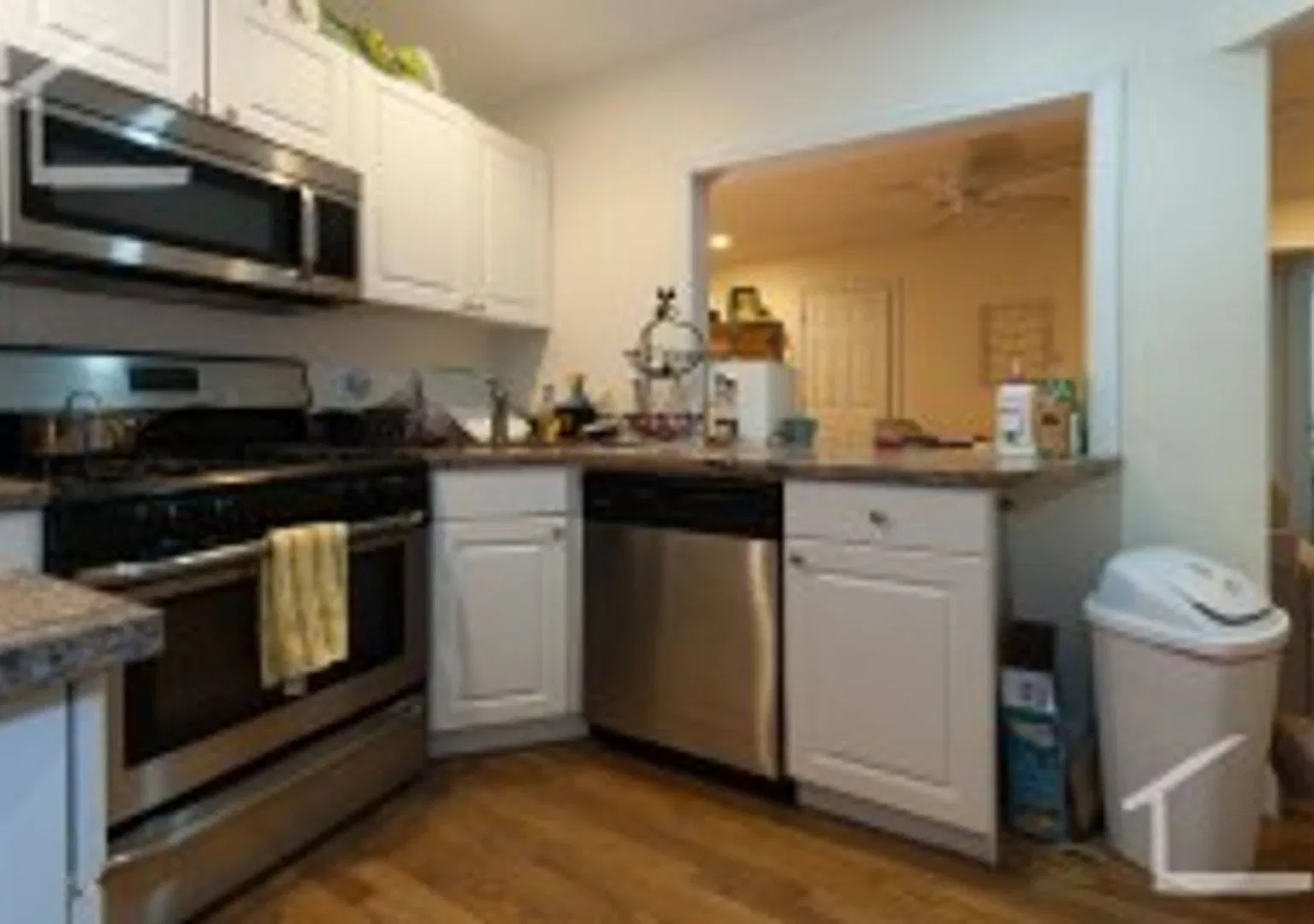 Bu Central Campus 4 Bed/2 Bath Condo On Egmont St For September 1st, 2027. No Broker Fee — Photo 1