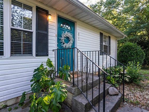 4th image of 5077 Redan Rd