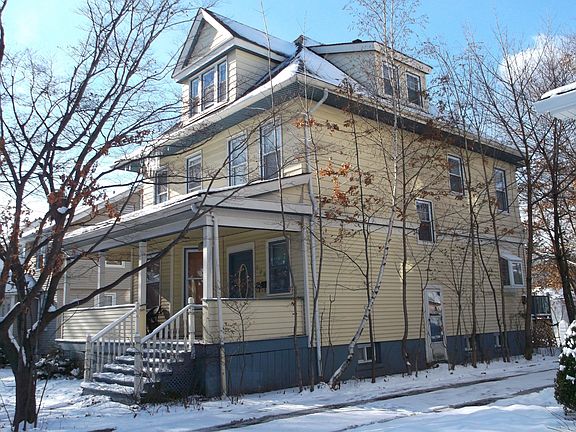 3rd image of 135 Ward Pl