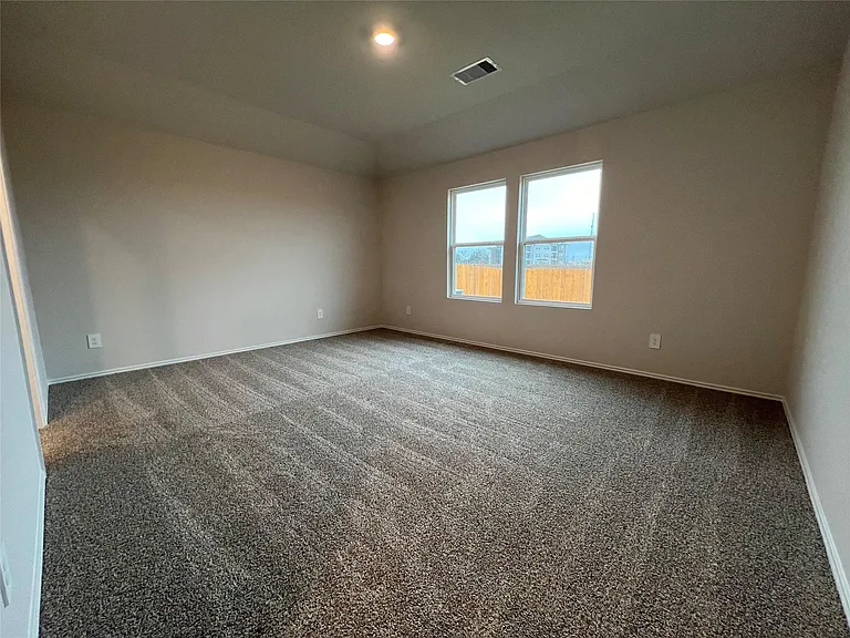 305 Wirecrested Dr — Photo 10