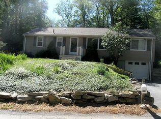 184 Oak St, Holliston, MA 01746