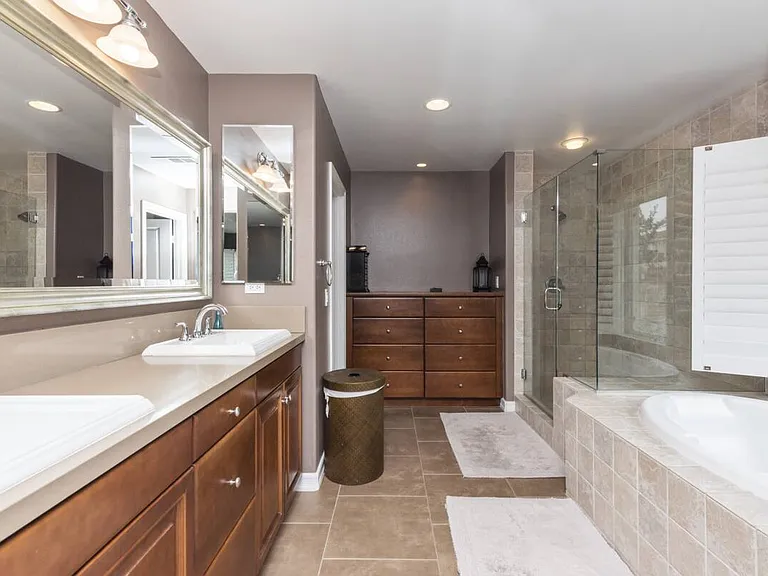 Bathroom 1 with Bathtub
