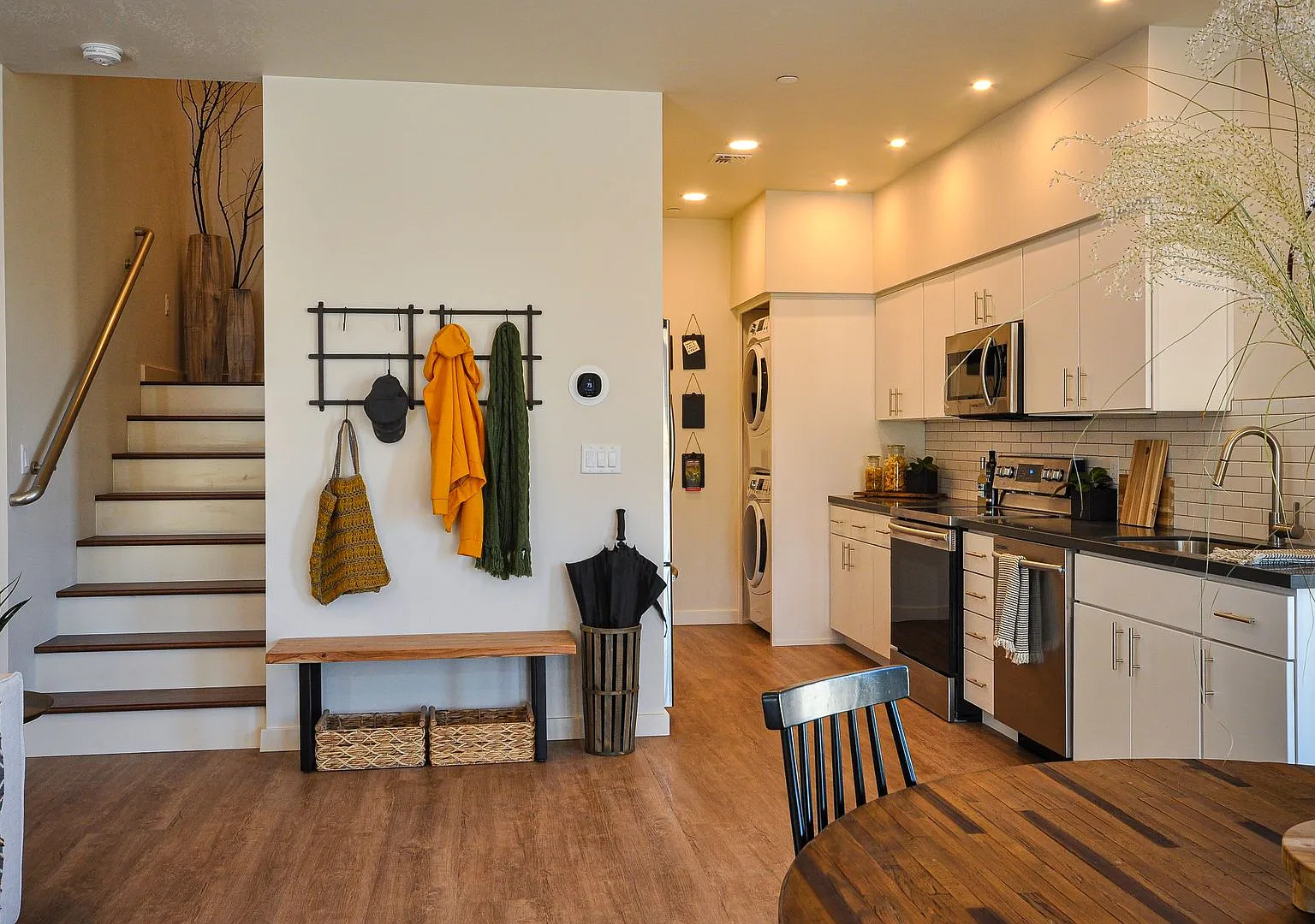 Contemporary 2 bed, 2.5 bath Townhouse — Photo 1
