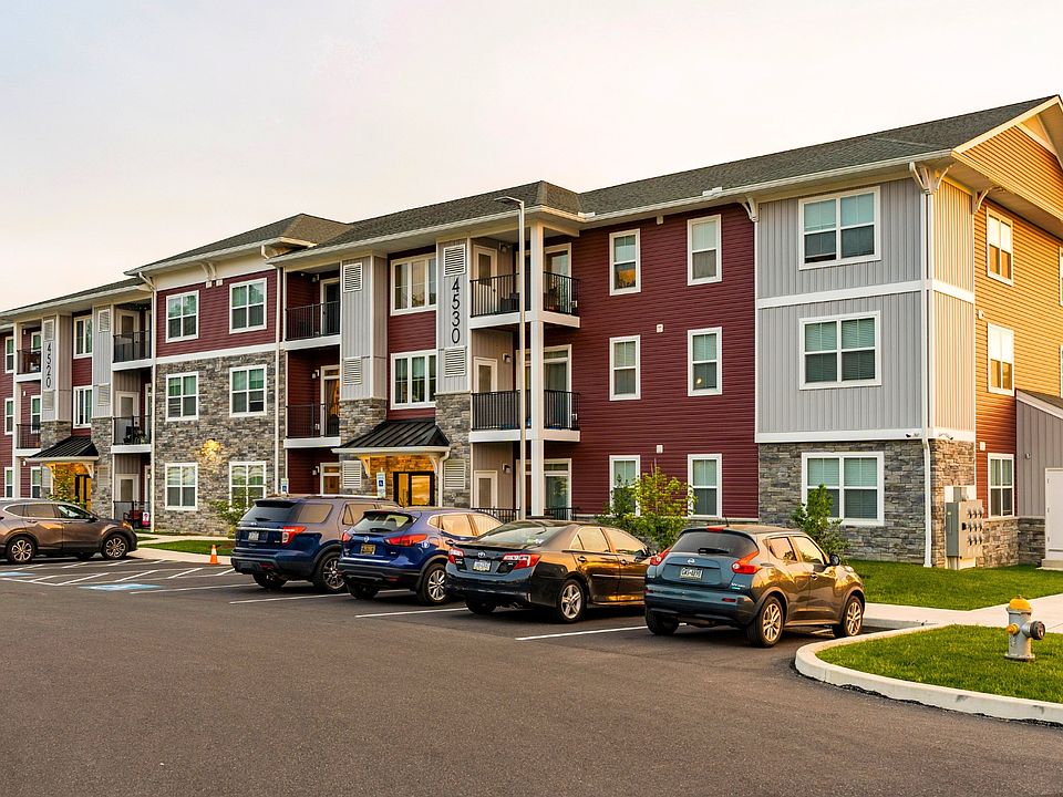 1st image of 4530 Commerce St #304