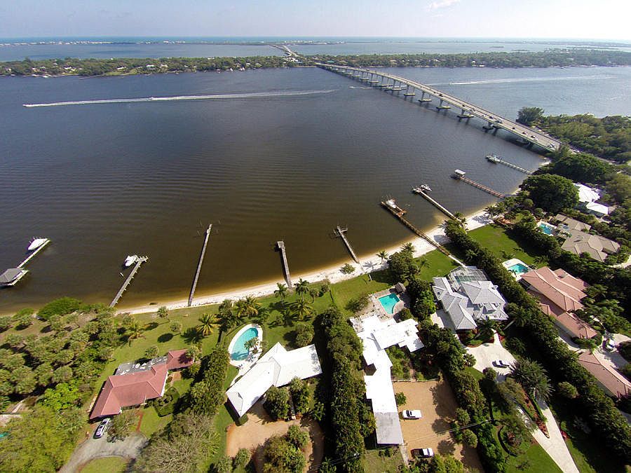 1st image of 525 SE Saint Lucie Blvd