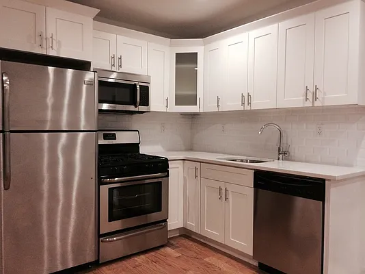 Rented by Elite NY Holdings | media 42