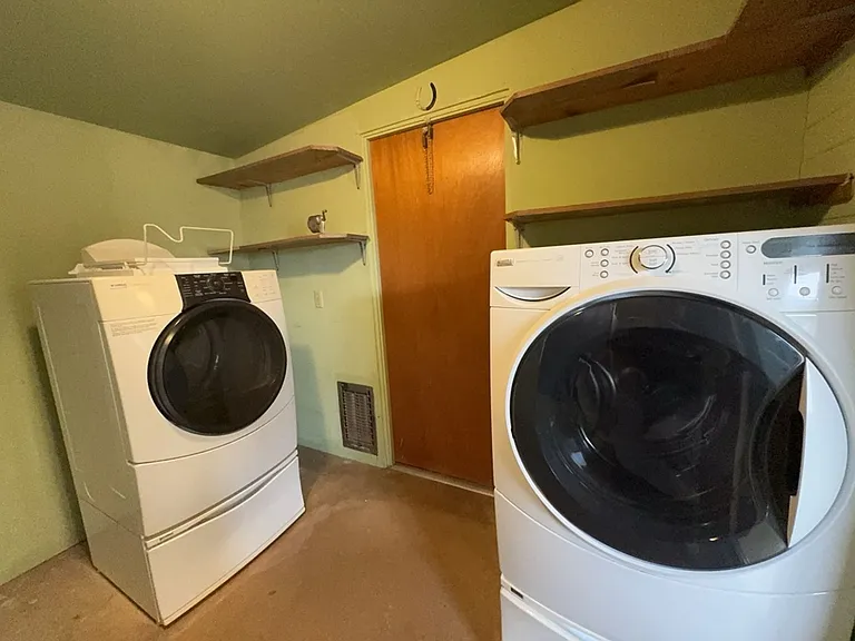 189 E James Dr — Photo 23