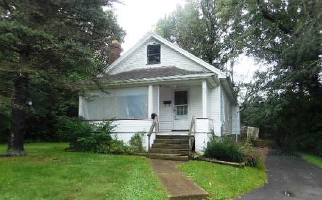 1st image of 157-159 Meadowbrook Ave