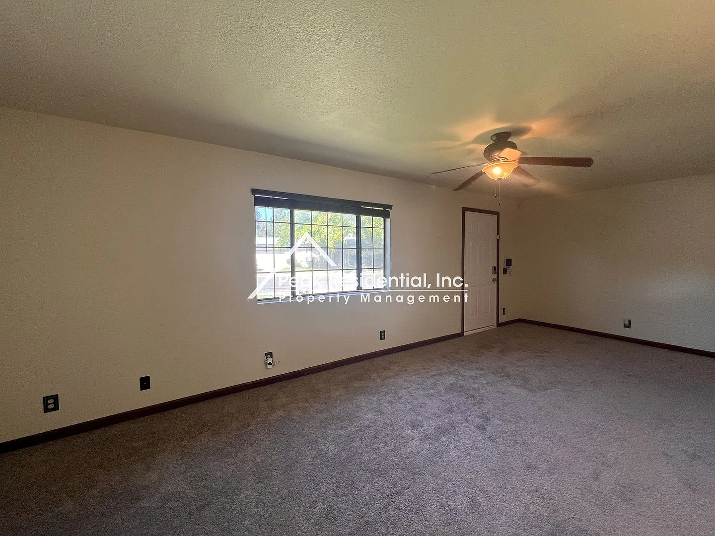 Charming 2bd/1ba Duplex near Bella Vista High School — Photo 4