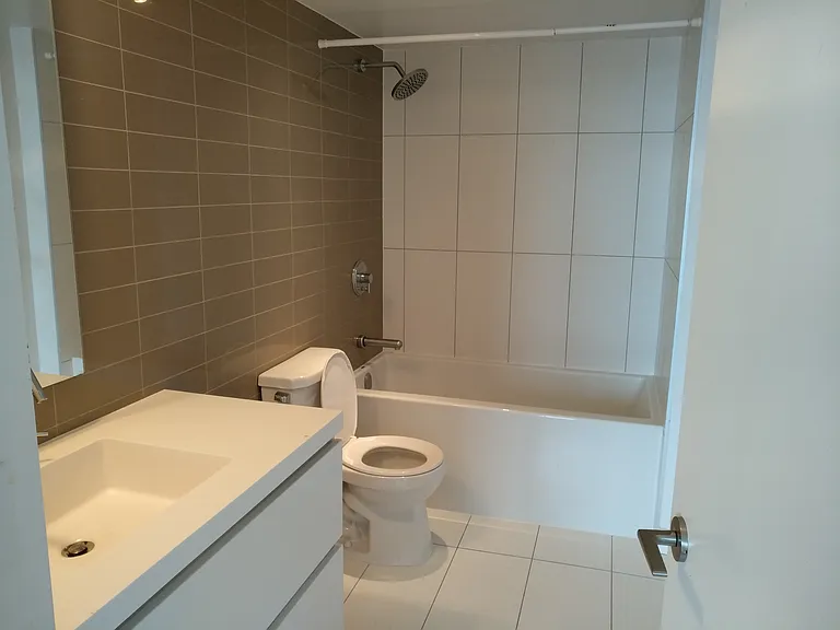 85 Queens Wharf Rd #8 — Photo 12