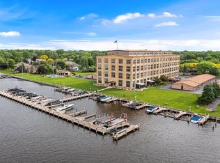 1545 Arboretum Dr APT 411, Oshkosh, WI 54901