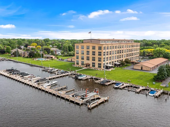 1545 Arboretum Dr APT 411, Oshkosh, WI 54901