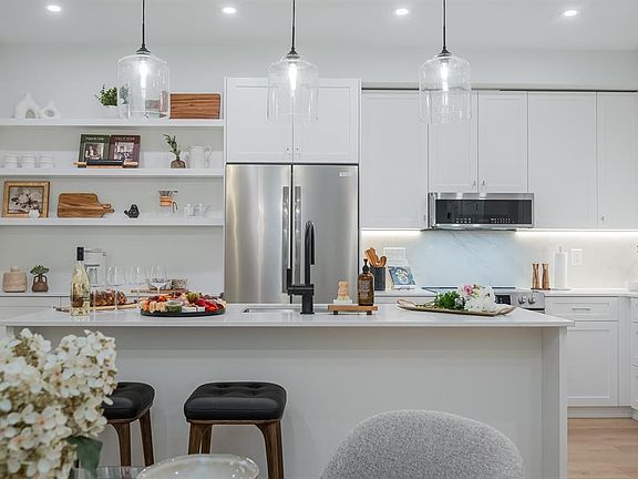 3rd image of 46187 Thomas Rd #506