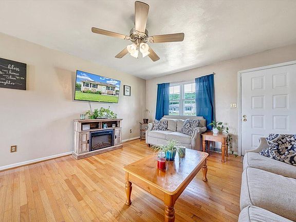 5th image of 8575 Brubaker Dr