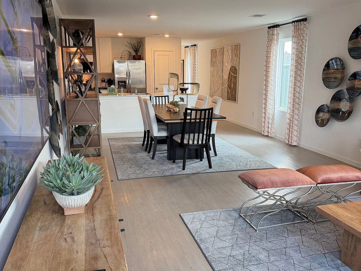 3 bed, 1418 sqft, $1,950 — Photo 2