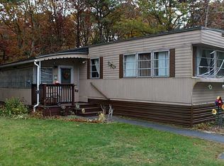 11 Park Ln, Coventry, RI 02816