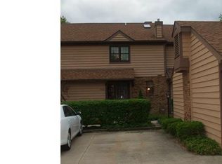 2329 Riverfront Pkwy, Cuyahoga Falls, OH 44221