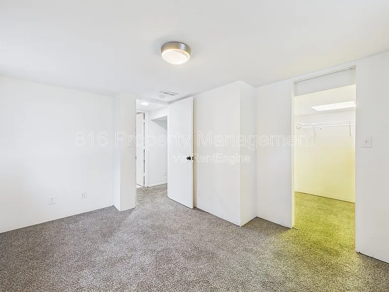 622 Christopher St — Photo 40