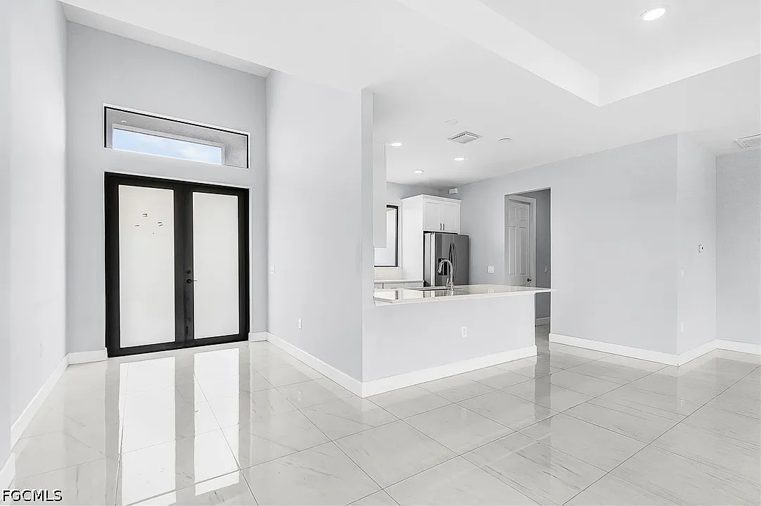 3 bed, 2.0 bath, 1656 sqft, $2,150 — Photo 4