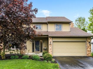 1302 Cross Country Dr, Columbus, OH 43235