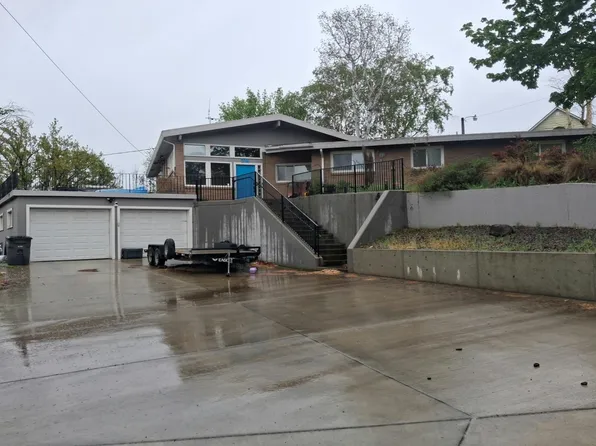 711 Sunnyside Ave, Sunnyside, WA 98944