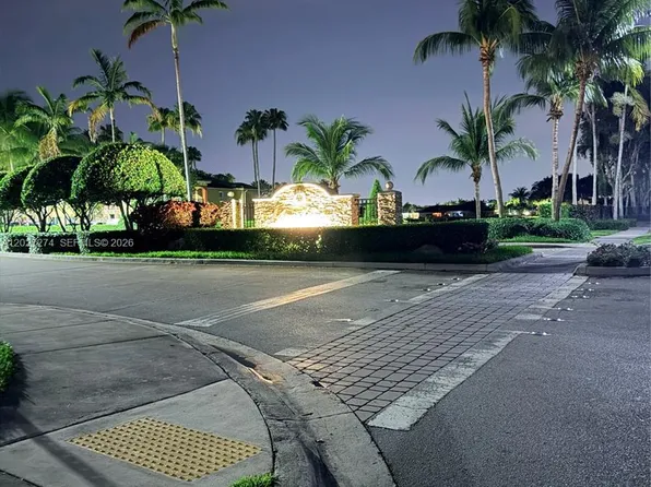 995 NE 34th Ave Unit 201, Homestead, FL 33033