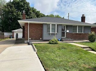 3900 Miller Pl, Levittown, NY 11756