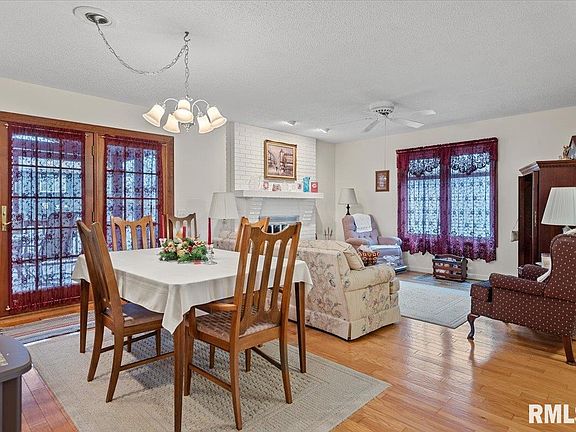 4th image of 17 Hollybrook Dr