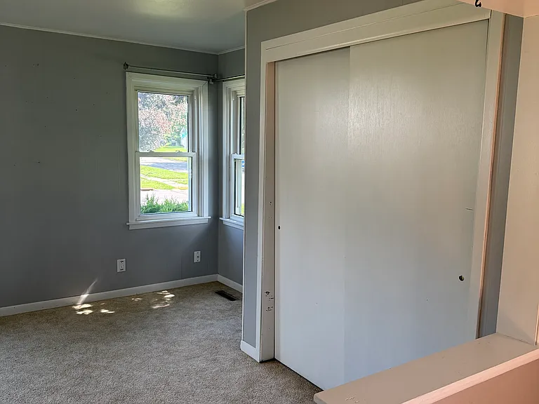 1302 W Church St — Photo 6