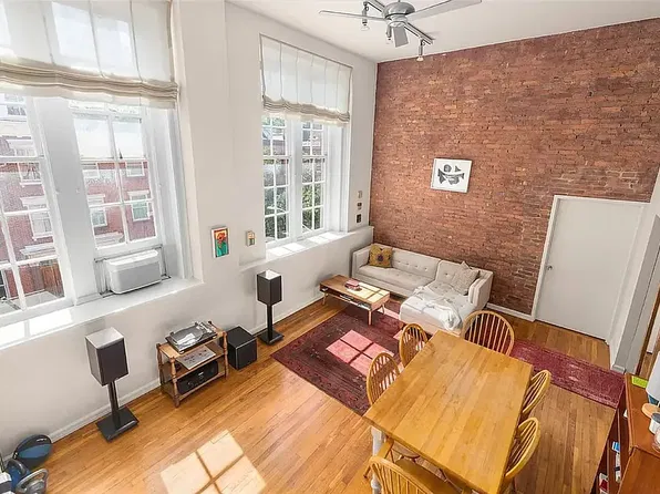 29 King St APT 3H, New York, NY 10014