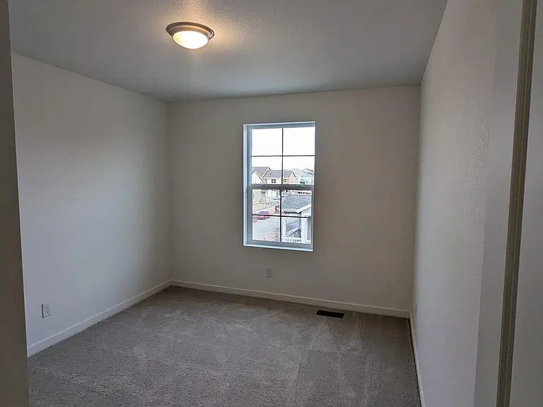 Guest bedroom 2