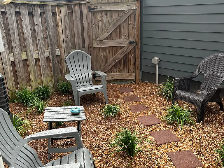 8942 Center St — Photo 9
