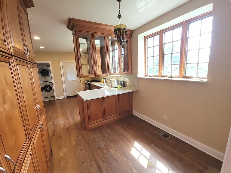 2151 W Granville Ave #1 — Photo 4