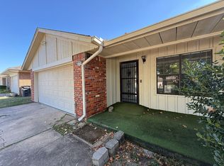 6914 E 46th Pl, Tulsa, OK 74145