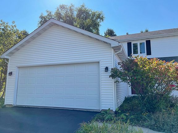 2nd image of 4626 Fenton Ln