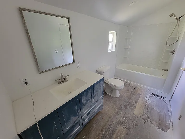 703 W Covington Ave — Photo 6
