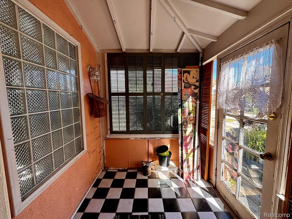 191 E Lincoln Ave, photo 15