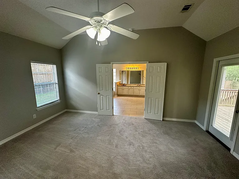 27078 Stratford Glen Dr — Photo 6