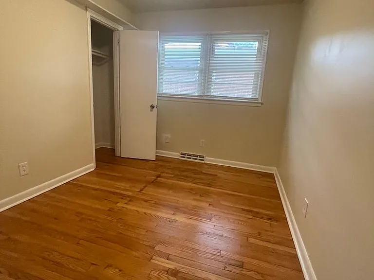 1305 Willow Rd — Photo 12