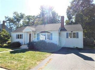330 Mackenzie Ave, Holyoke, MA 01040