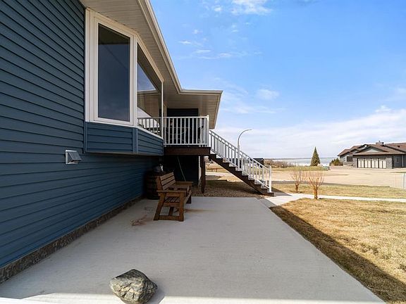 2nd image of 20 N Marina View Rural Stettler #6